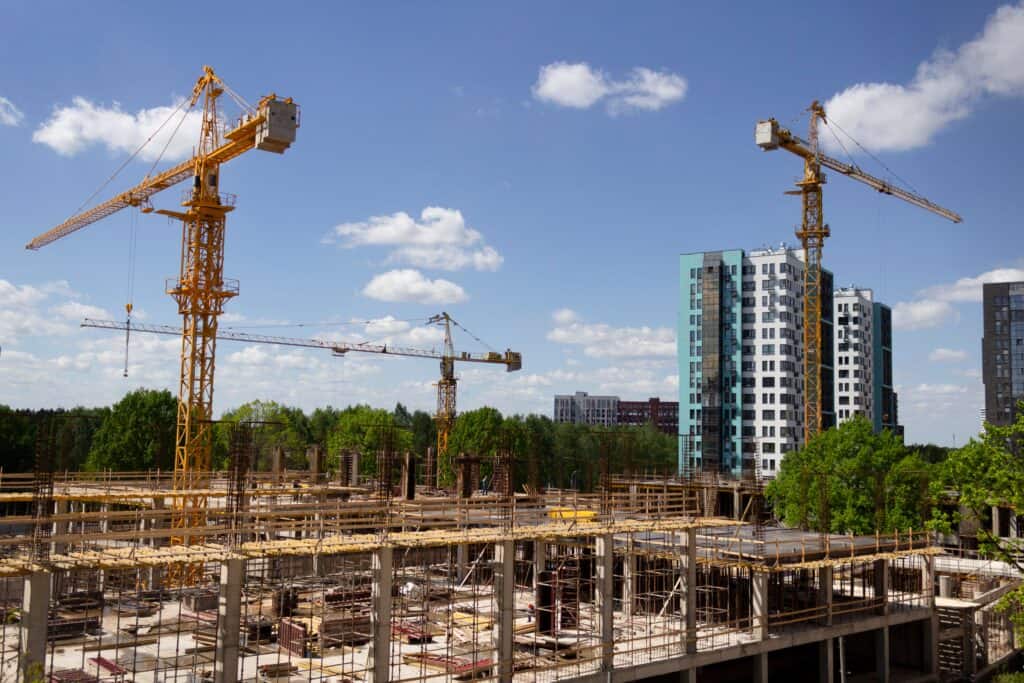 https://conaka.com/tips-memilih-kontraktor-terpercaya-untuk-proyek-industri/